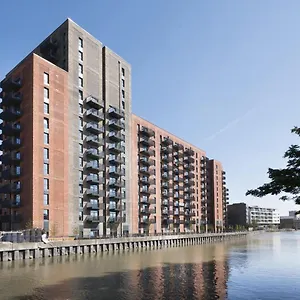  Apartment Modern And At Barking Wharf In